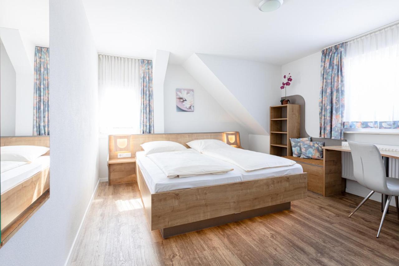 Hotel Eydt Kirchheim เคียร์ชไฮม์ ภายนอก รูปภาพ