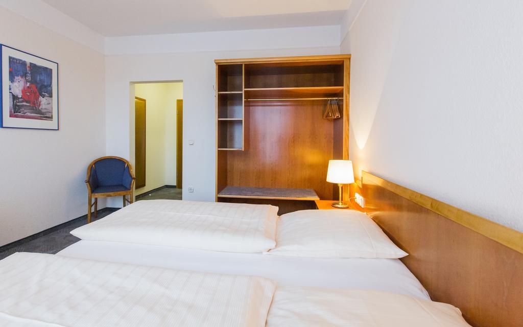 Hotel Eydt Kirchheim เคียร์ชไฮม์ ภายนอก รูปภาพ
