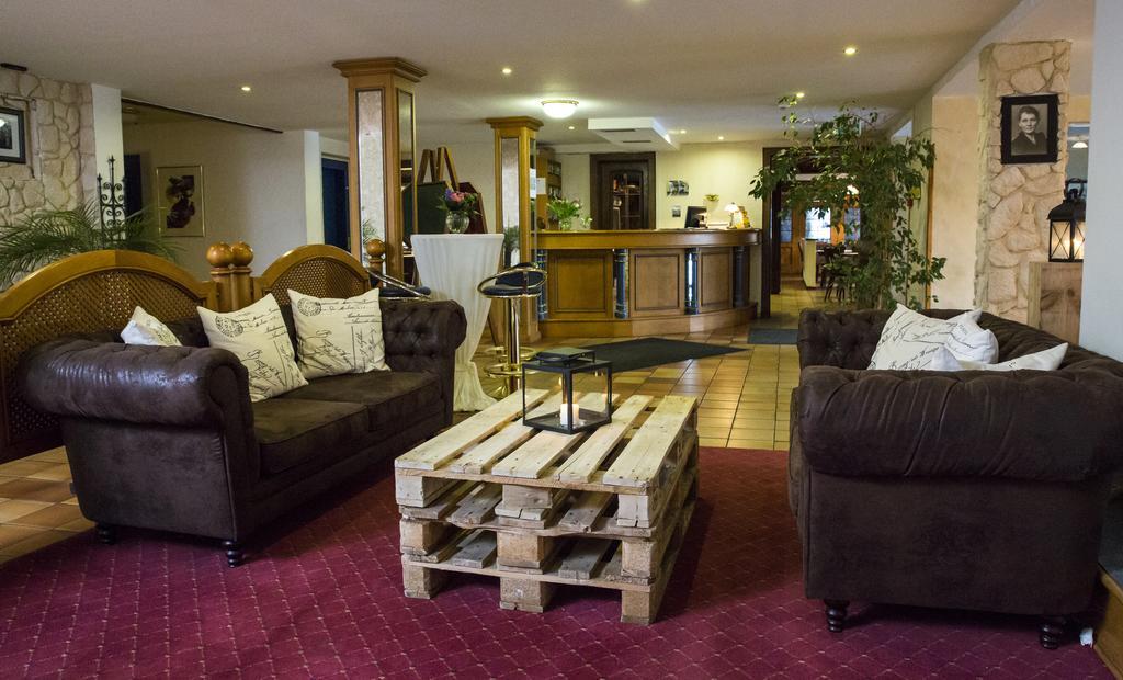 Hotel Eydt Kirchheim เคียร์ชไฮม์ ภายนอก รูปภาพ
