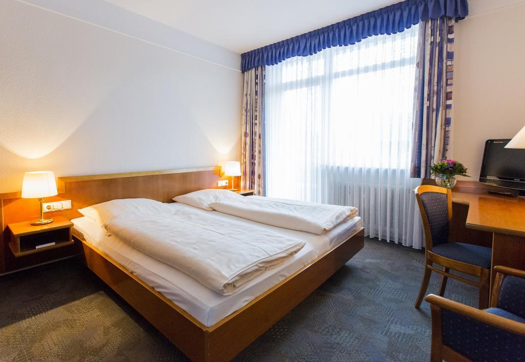 Hotel Eydt Kirchheim เคียร์ชไฮม์ ภายนอก รูปภาพ